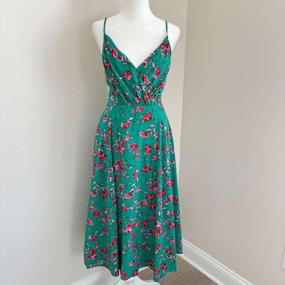 Yumi Kim Vienna Silk Floral Dress in Dandelion Emerald Green 4 - Picture 3 of 13
